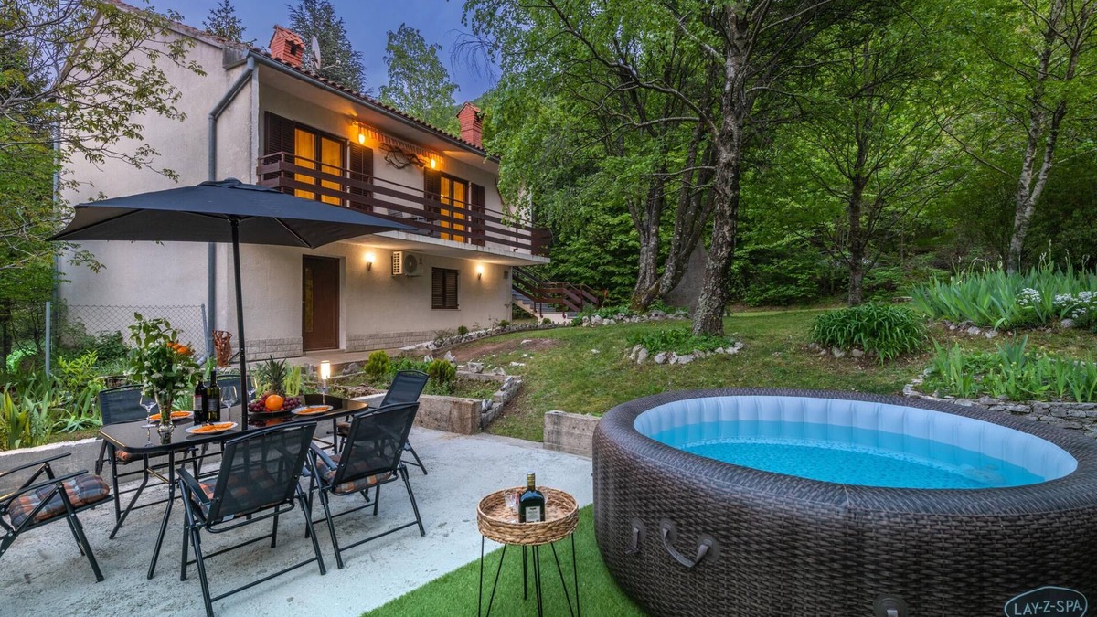 Vela Ucka House | Mountain house Emerald dream