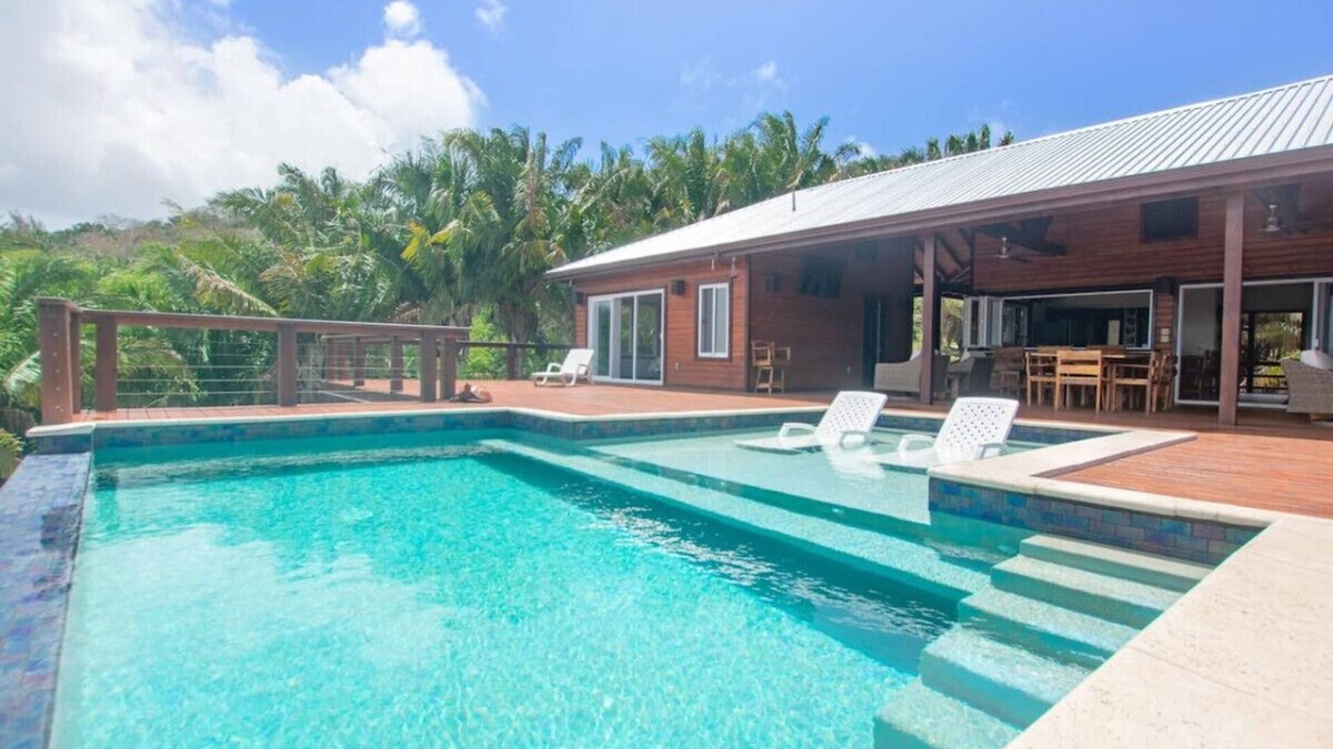 Palmetto Bay Villa | Mountain House in Palmetto Bay with private pool