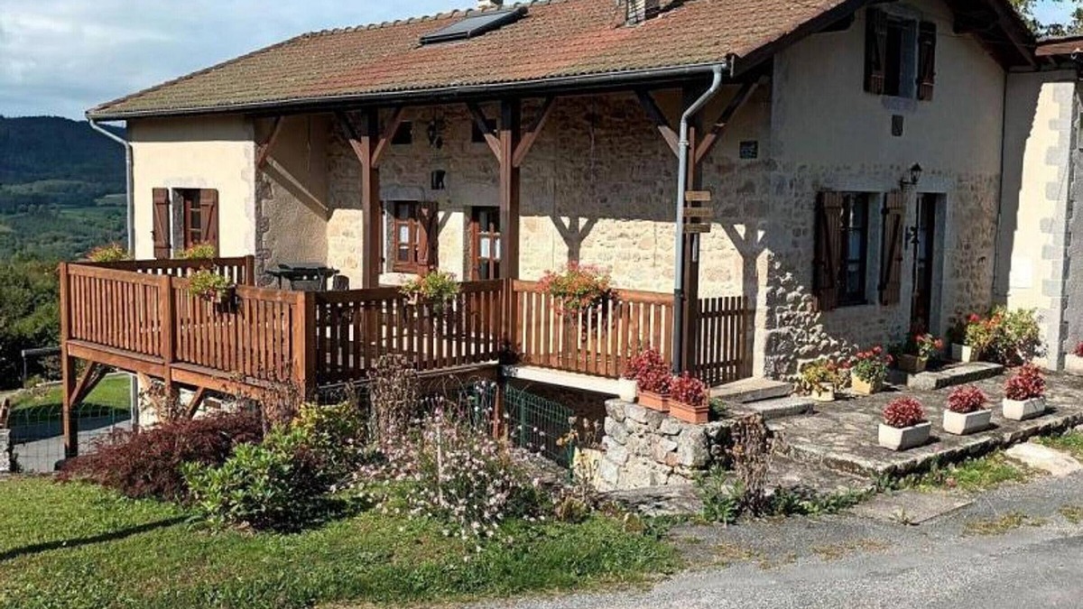 La Chabanne Cottage | Mountain house with SPA, fireplace and activities close to neighbors