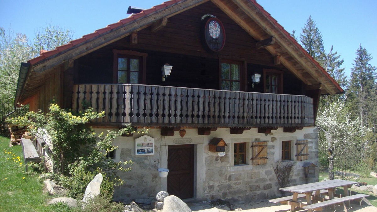 Waldkirchen Cottage | Mountain hut with charm in a dream location for self-catering