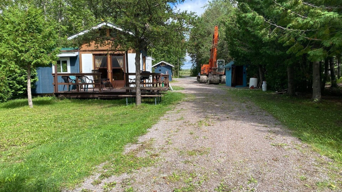 Timiskaming District Cabin | Mountain Lake Rustic Cabins under New management in Memory of Peter Bennett,