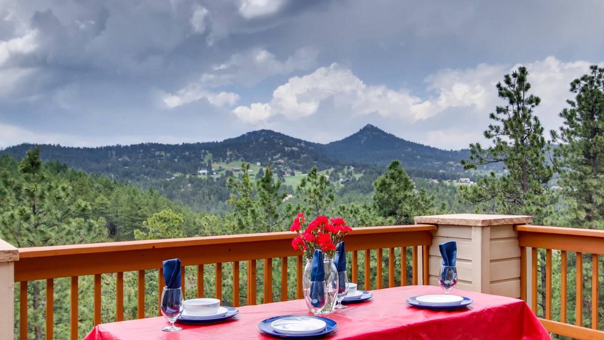 Homestead House | Mountain Living Near Denver*Views!