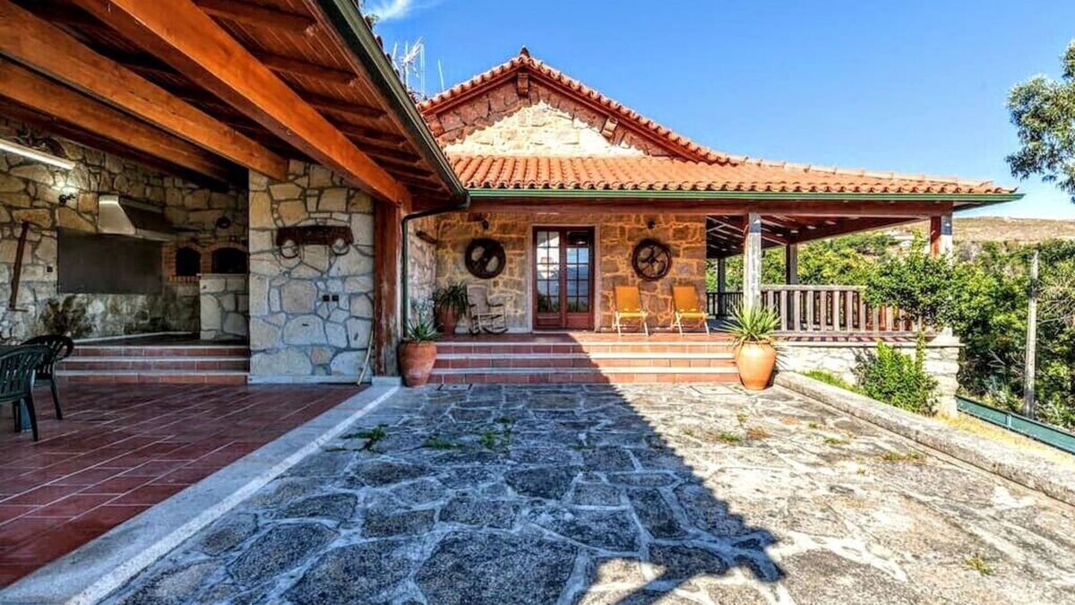 Arcos de Valdevez Ski Chalet | Mountain Lodge soajo Peneda-Geres