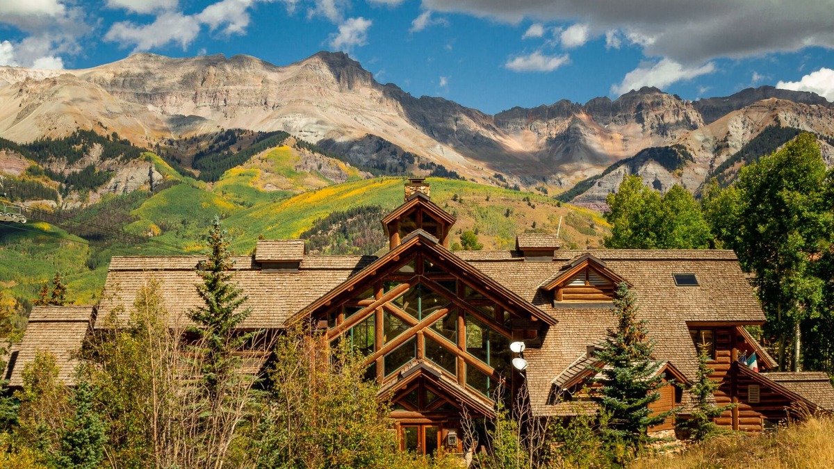 Mountain Village Cabin | Mountain Lodge Jr Ste w/kitchenette - no oven, gas fireplace & ski in-out