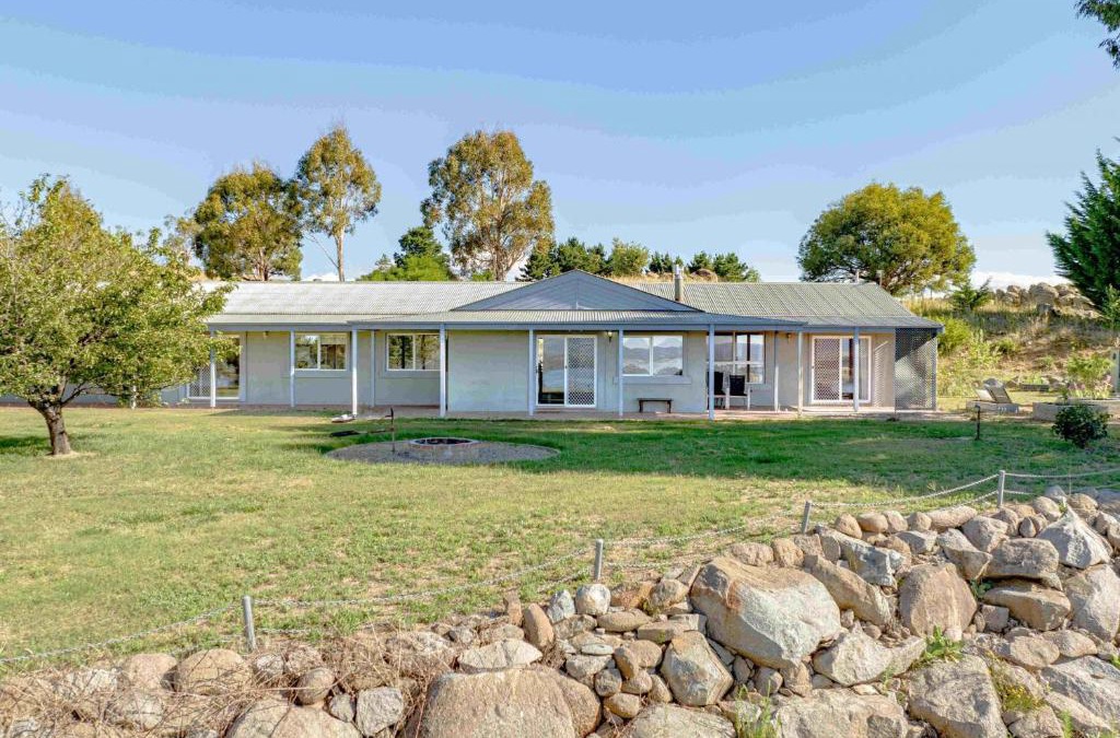 Jindabyne House | Mountain Lowry Lodge