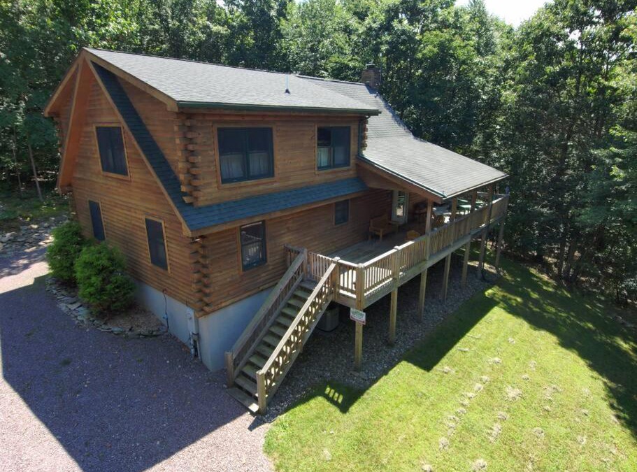 Boynton Ski Chalet | Mountain Maryland! Bear in the Woods