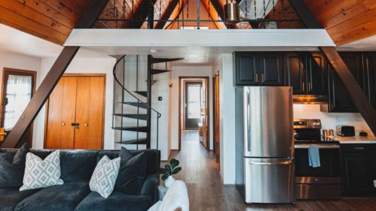 Munds Park House | Mountain Modern A-Frame Retreat
