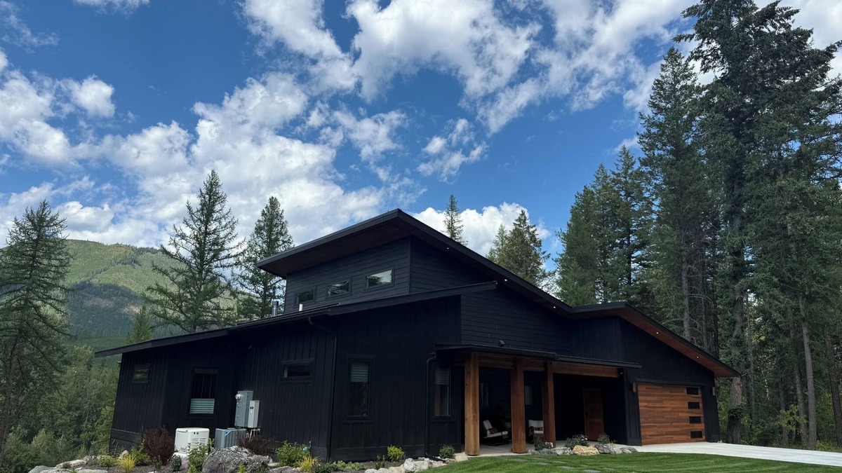 West Glacier House | Mountain Modern River Retreat one mile from Glacier Park & 30 mi from Whitefish!
