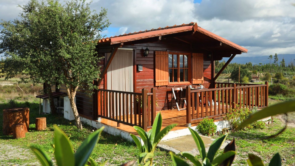 Seixo da Beira House | Mountain Bungalow with Pool in Serra da Estrela (up to 4 people)
