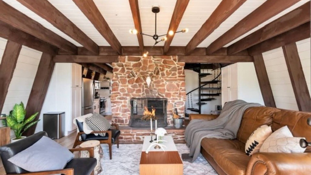 Timber Lakes Cabin | Mountain Retreat Cabin, Self Check-In, Parking