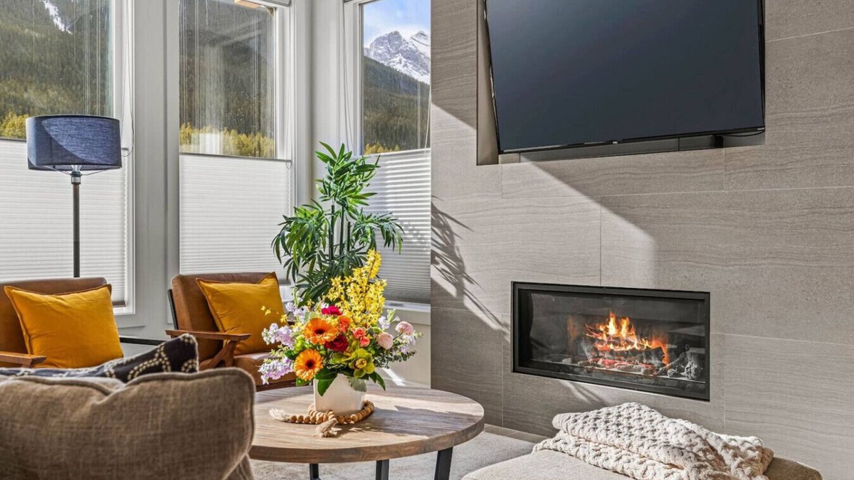 Canmore Condo | Mountain Retreat: Spacious 3BR w/Spectacular Views