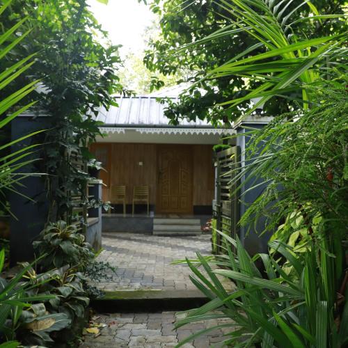 Pallivasal Apartment | Mountain Shadows
