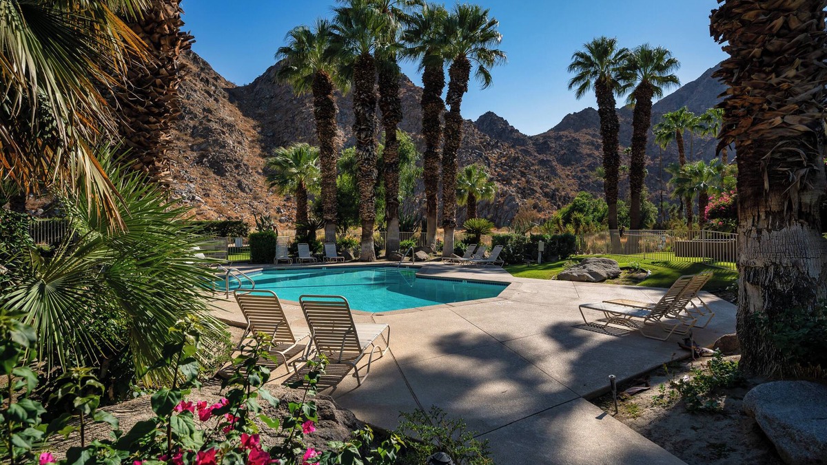 Indian Wells Condo | Mountain Side Condo With Majestic Views