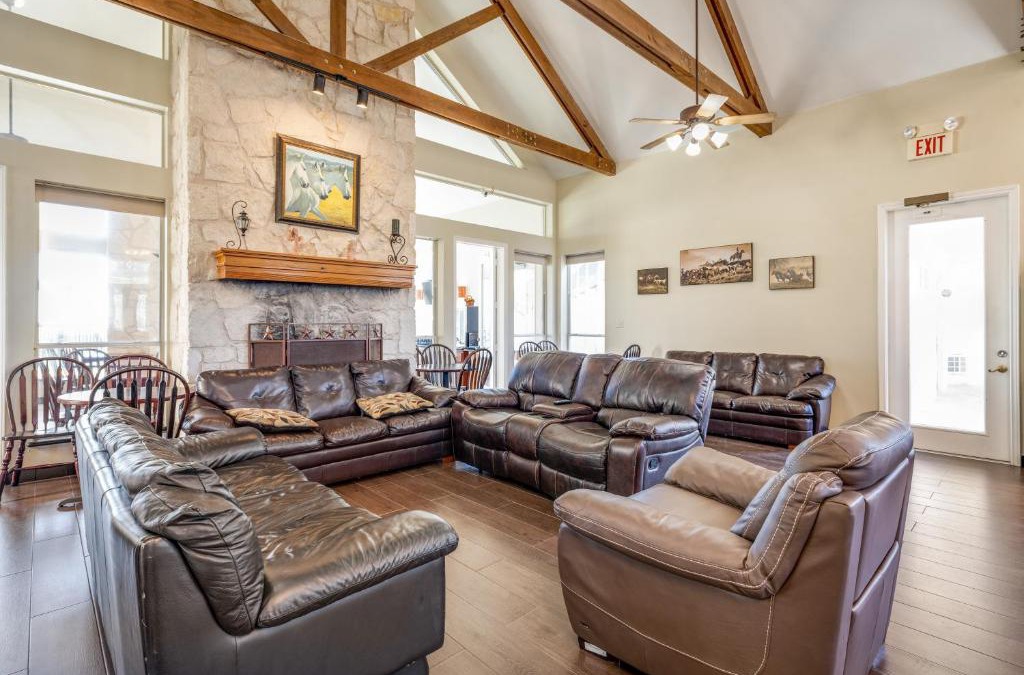 Bee Cave Cabin | Mountain Star Lodge