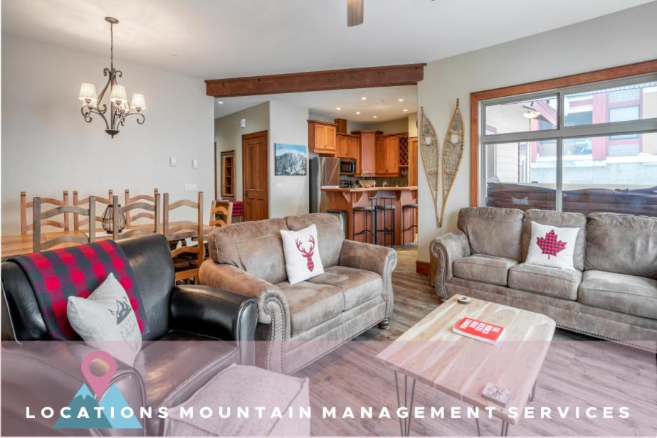Big White Ski Resort Apartment | Mountain Time - Spacious w Private Hot Tub and an Amazing View