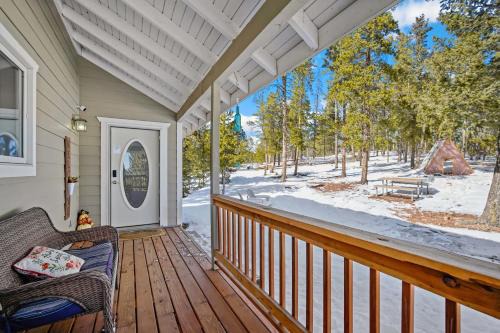 Shadow Mountain House | Mountain Top Escape Hot Tub Firepit Gameroom