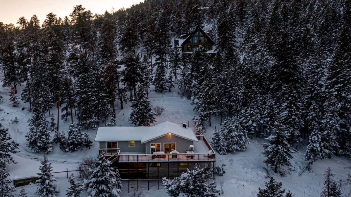 Doubleheader Cabin | Mountain Top Getaway W/Hot Tub