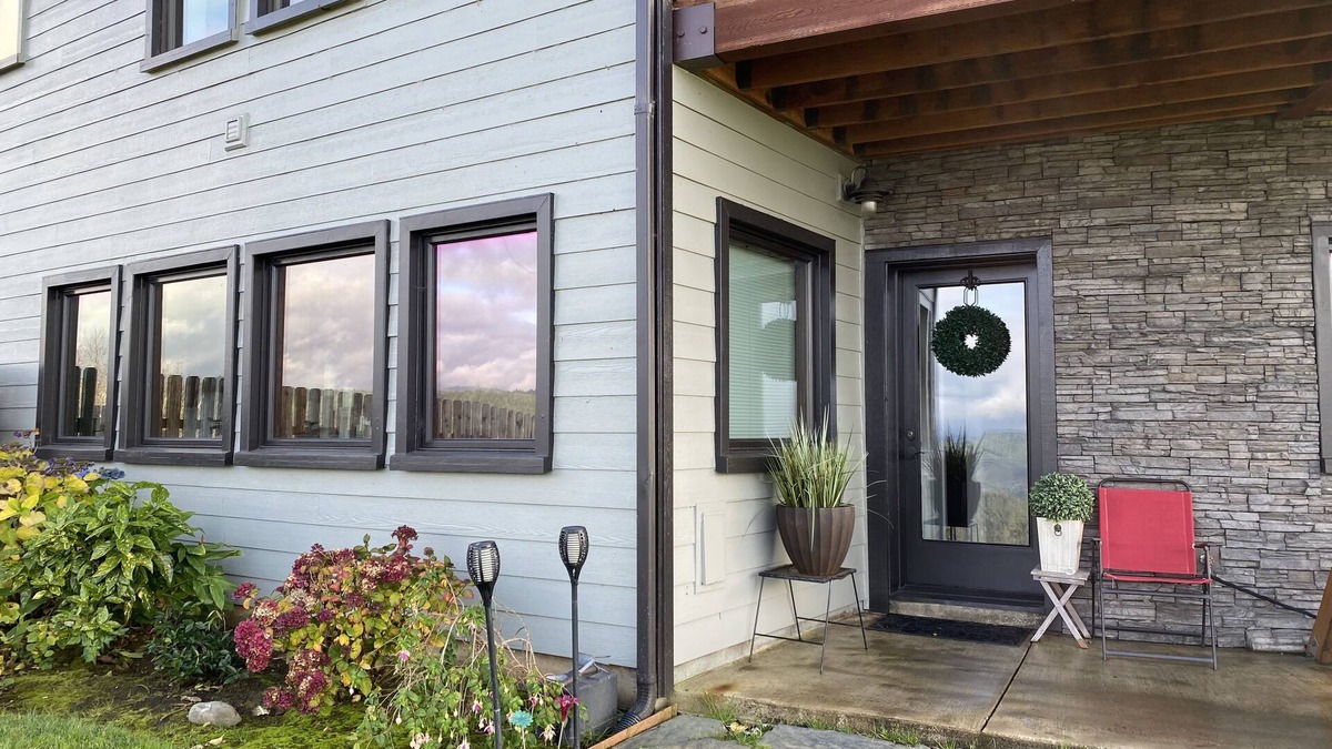 Smith River Apartment | Mountain Top Private Estate, With 360 Degree Vistas Of The Sea And Mountains