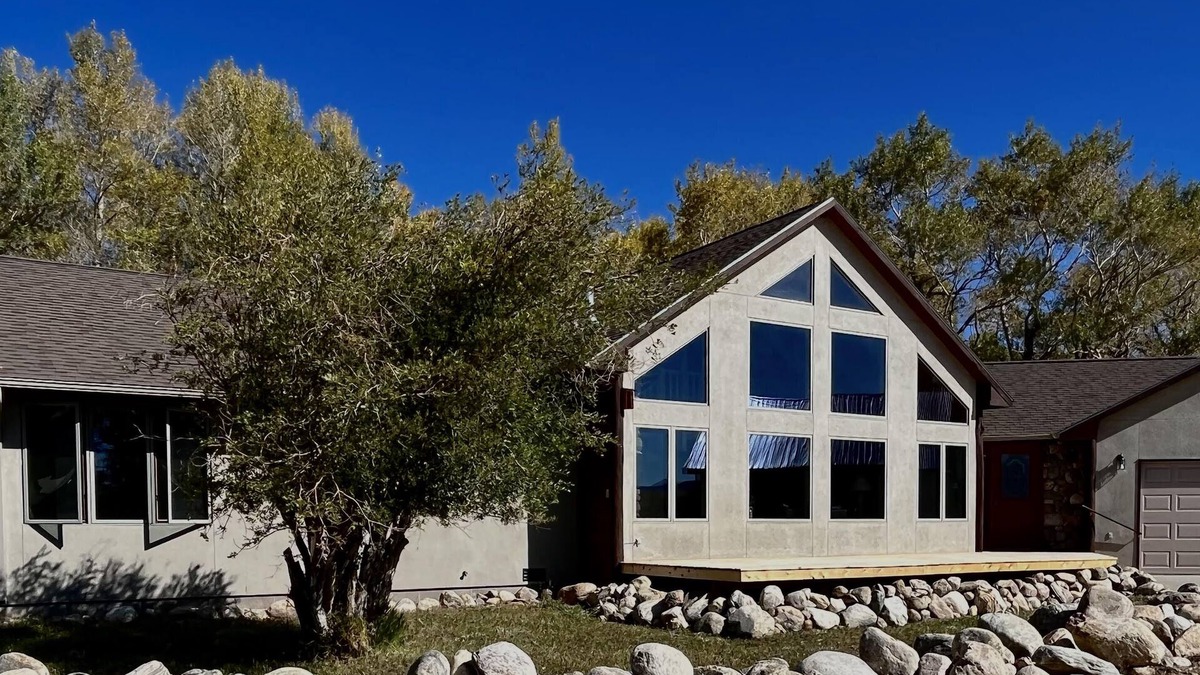 Centennial House | Mountain Valley Getaway A Peaceful Setting - Weekly Discounts!