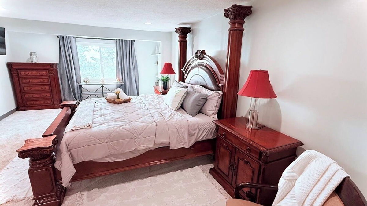 North Salt Lake House | Mountain & Valley Vista Home