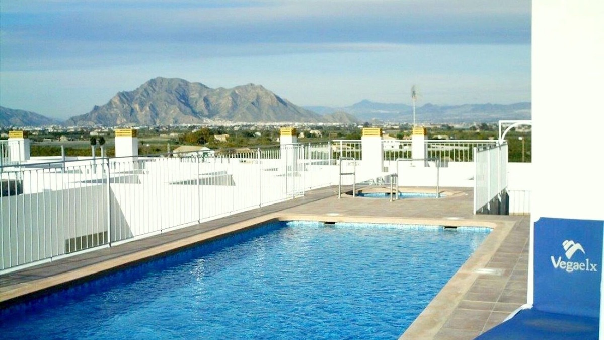 Almoradi Apartment | Mountain view 2-bedroom Apartment with WI-FI in Almoradi (Alicante) SPAIN