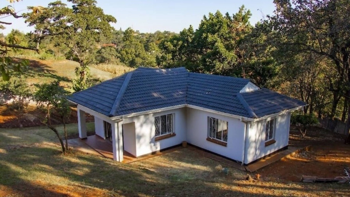 Harare East House | Mountain View 2 Bedroom House Holiday Homenn