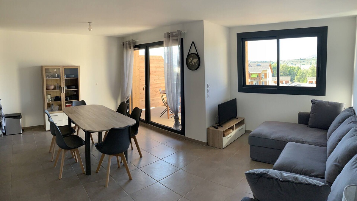 Ancelle Apartment | Mountain view apartment at the foot of the slopes - Sleeps 7