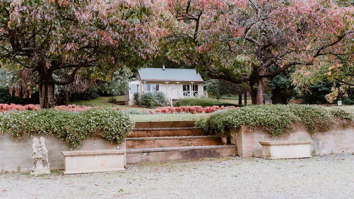 The Patch House | Mountain View Cottage - with spa and fireplace