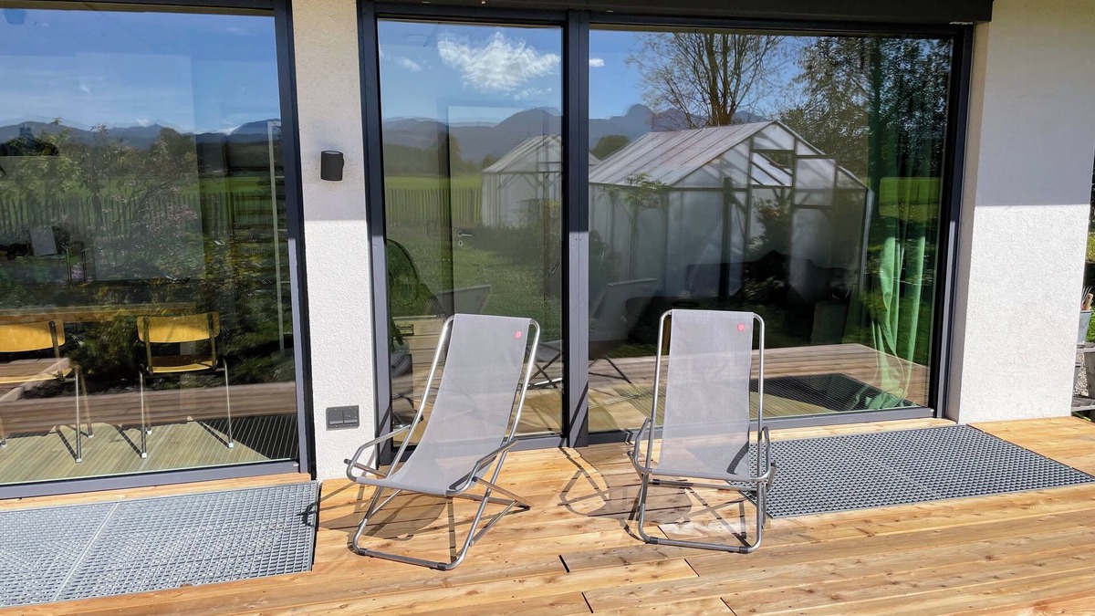 Bad Aibling Apartment | Mountain view, eat-in kitchen & workation
