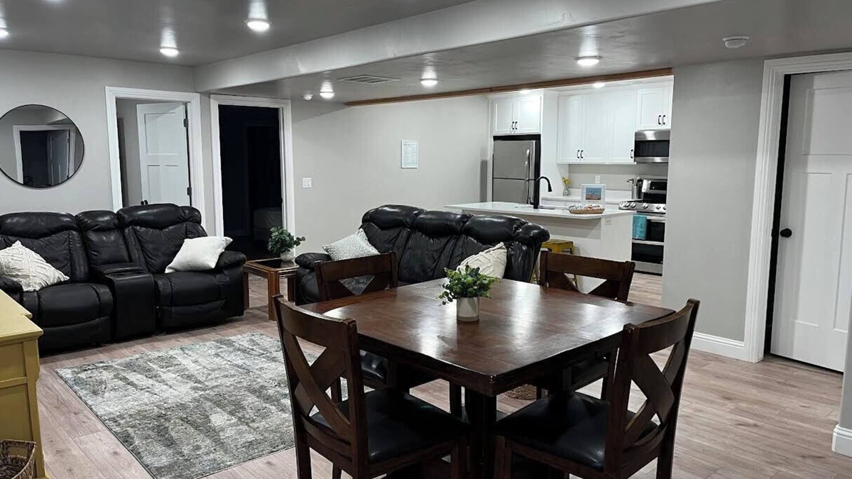 Monroe House | Mountain View Guest Suite Monroe/Elsinore, Utah