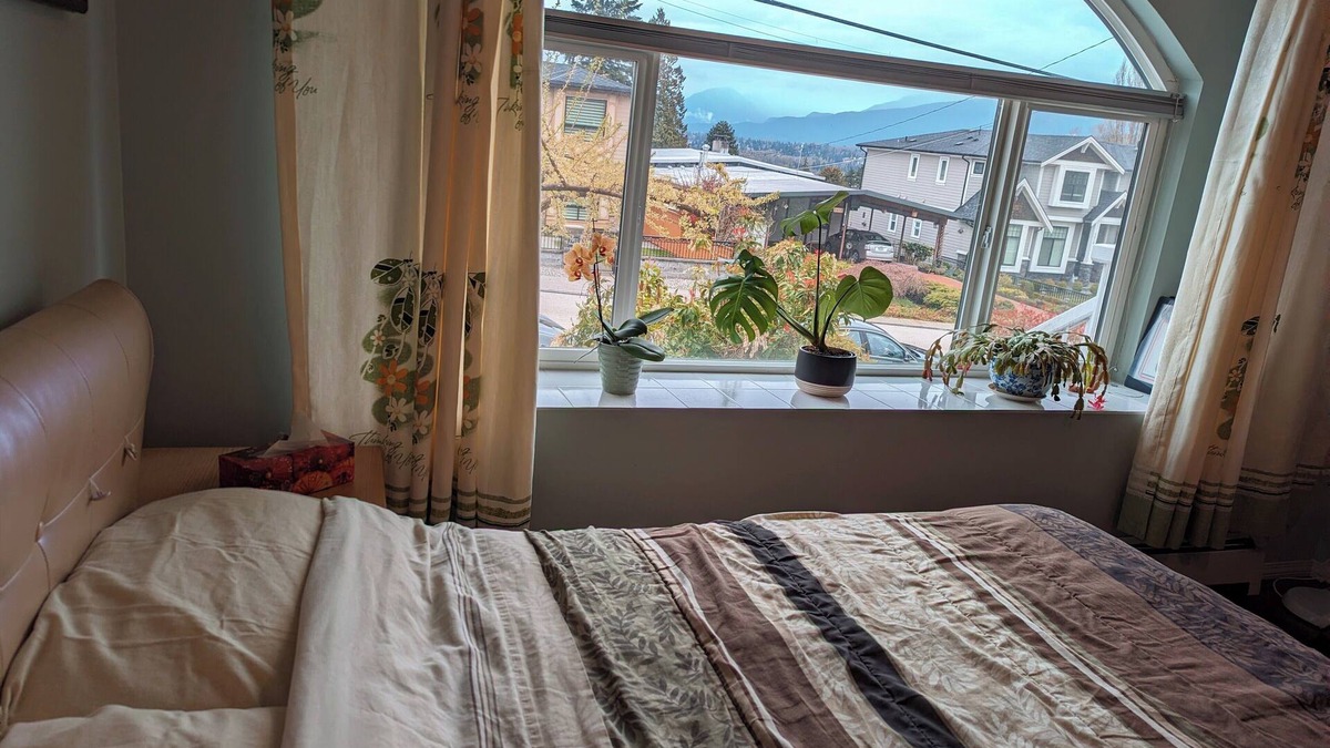 Burnaby House | Mountain View Home in Burnaby