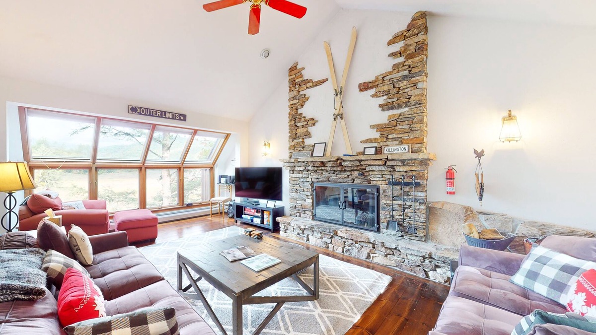 Plymouth House | Mountain-view home with deck - minutes to Okemo Mountain & Skyeship Gondola
