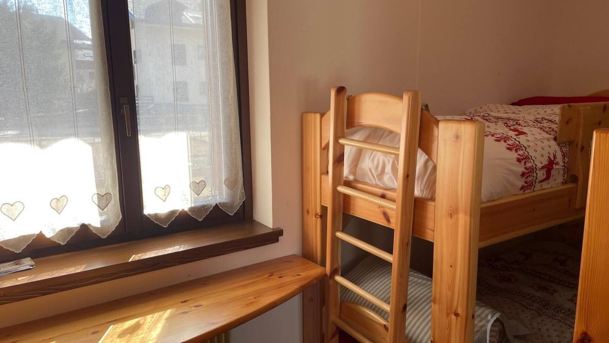 Valdidentro Apartment | MOUNTAIN VIEW HOUSE, WITHIN WALKING DISTANCE OF BORMIO, LIVIGNO AND SKI LIFTS, WITH GIARDI