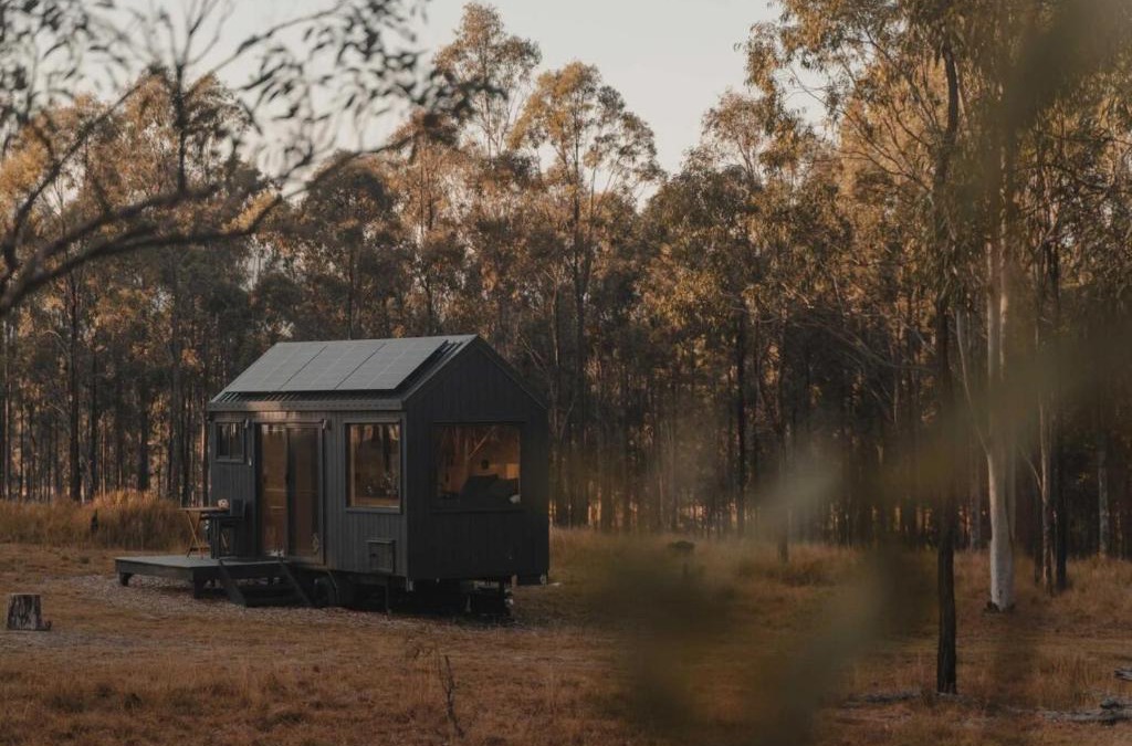 Moogerah House | Mountain View Off-Grid Cabin in the Scenic Rim - Jean