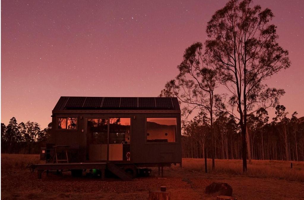 Moogerah House | Mountain View Off-Grid Cabin in the Scenic Rim - Ramana
