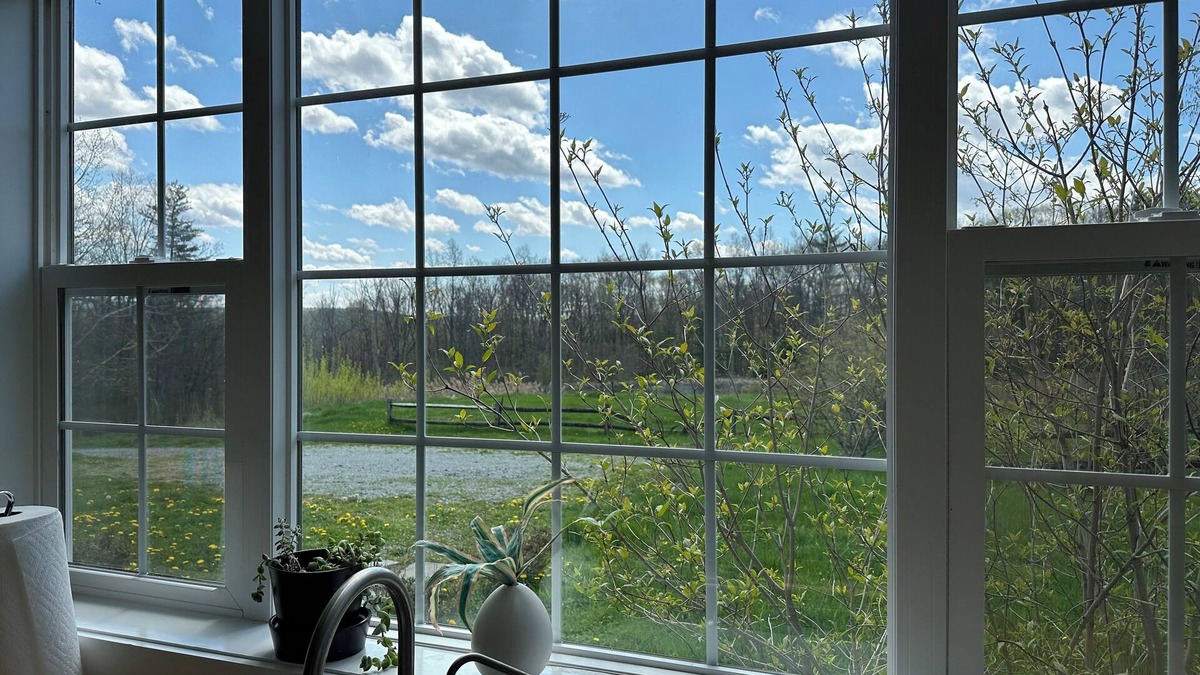 Old Chatham Cottage | Mountain View Retreat in Hudson Valley near Berkshire Attractions