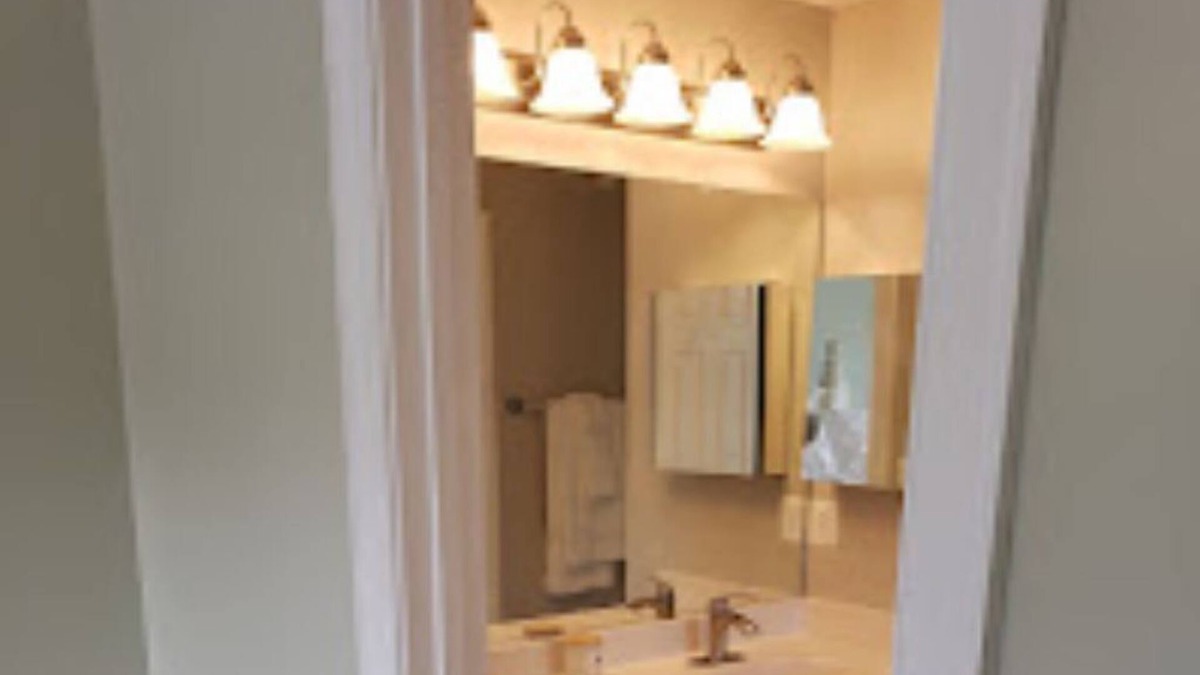 Ridgeway House | Mountain View Room in Estate