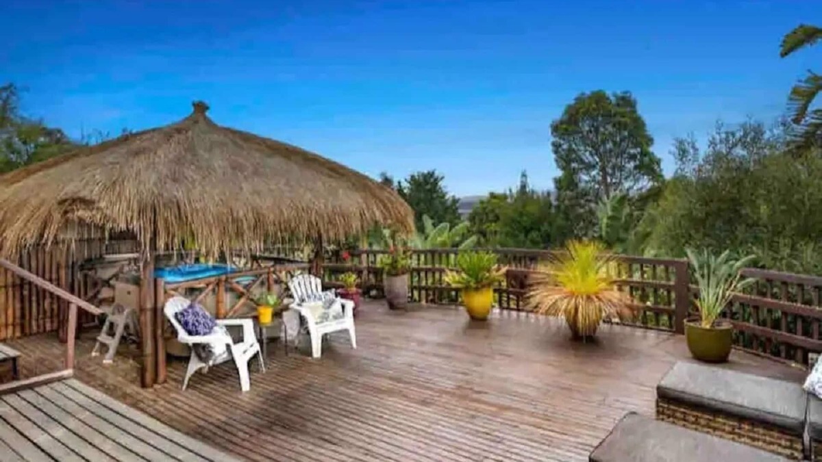 The Basin House | Mountain View Spa Cottage