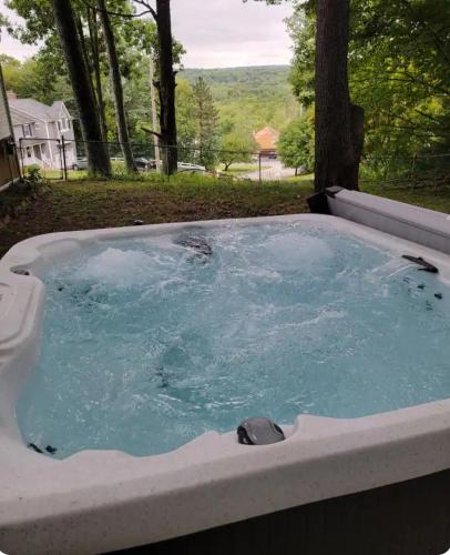 West Milford House | Mountain View Villa with HotTub-MovieTheater Fire Pit Gameroom