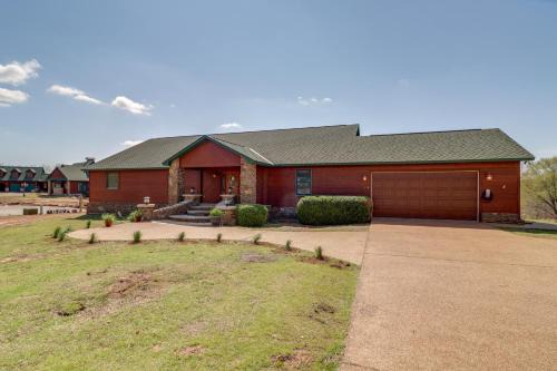 Fairfield Bay House | Mountain Views and Shared Pool Ozarks Family Home