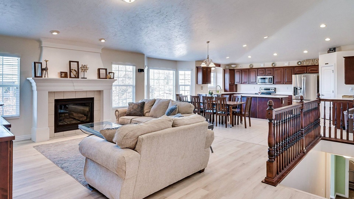 North Ogden House | Mountain Views Family Home, Retreat and Relax
