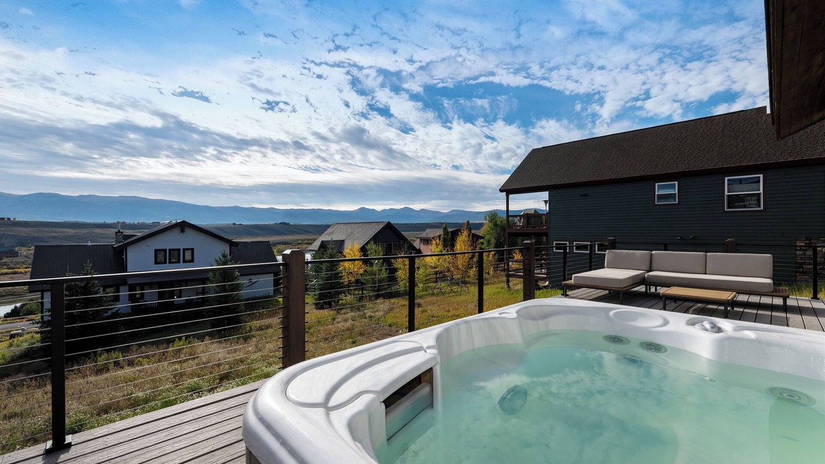 Tabernash House | Mountain Views Hot Tub Escape