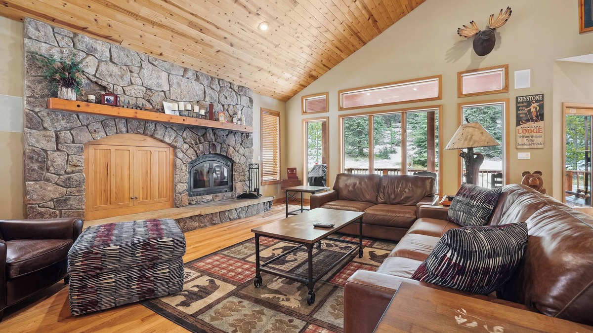 Keystone House | Mountain Views/Hot Tub/Gourmet Kitchen/BBQ