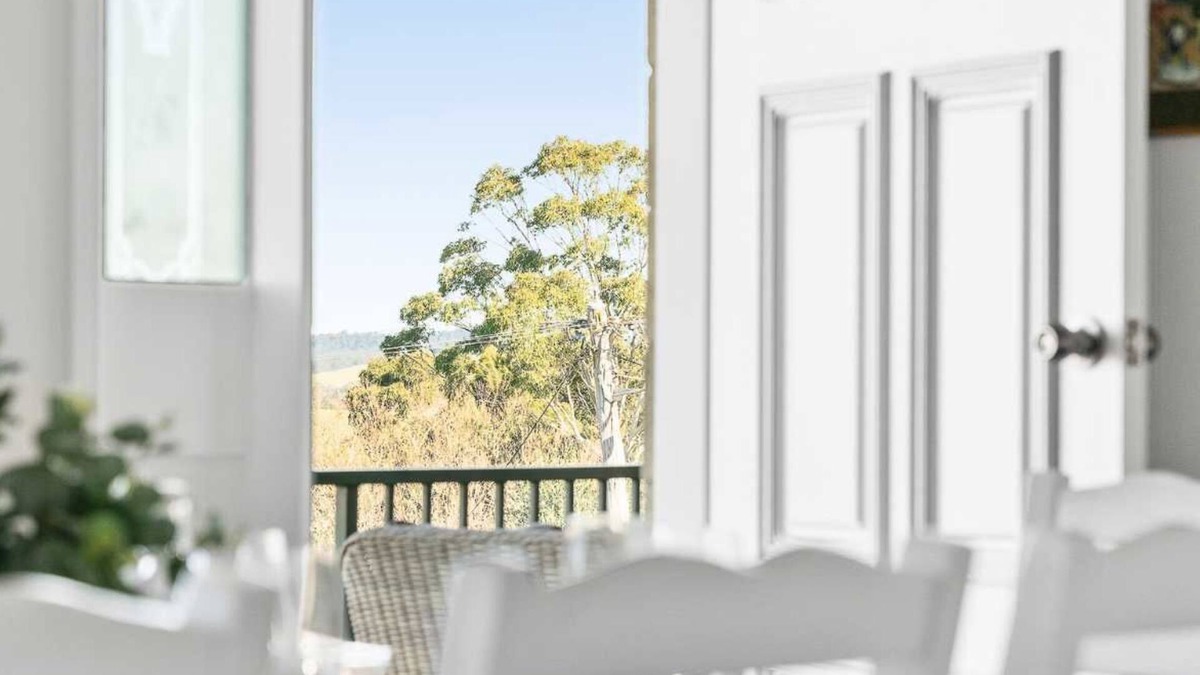 Milton House | Mountain Views Milton - renovated home near village