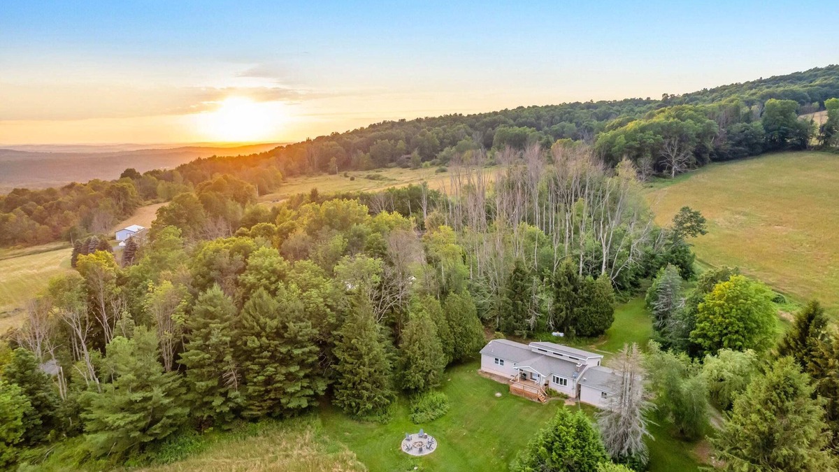 Union Dale House | Mountain Views, Private Pond, Mins 2 Elk Mountain