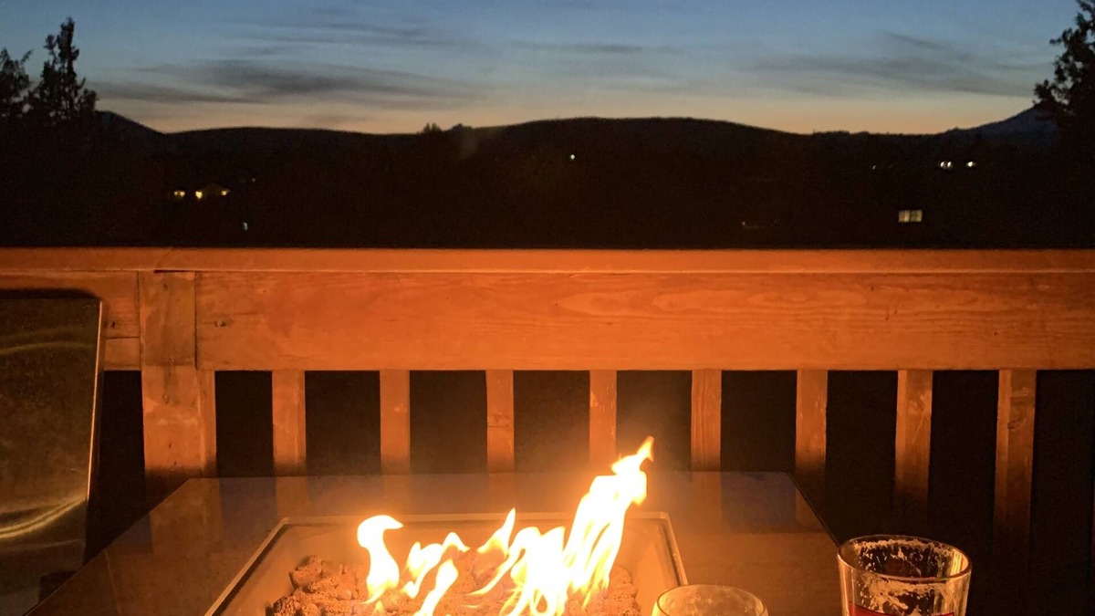 Crooked River Ranch House | Mountain Views & Sunsets with hot tub, AC, pet friendly in Crooked River Ranch