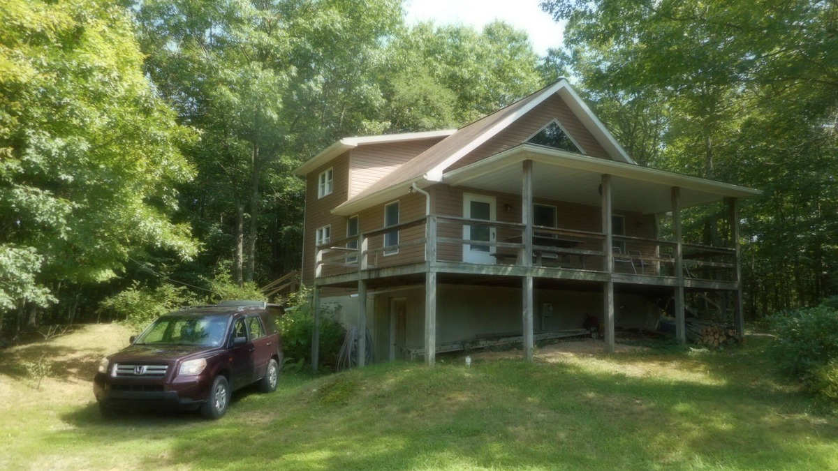 Clearville House | Mountain views, total seclusion Southern Bedford County, PA - Big Discounts!