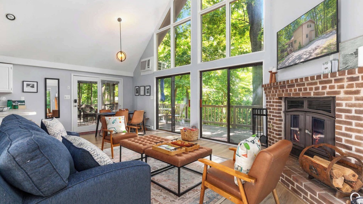 The Woods Cabin | Mountain Views w Fire Pit, Deck, Grill & Amenities