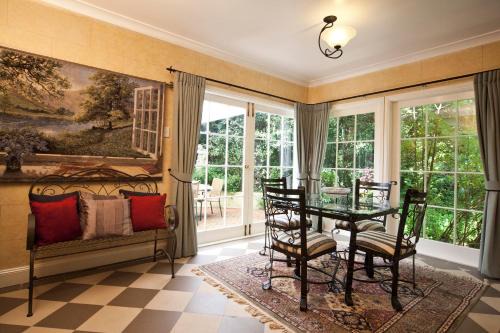 Leura House | Mountain Whispers Strawberry Patch