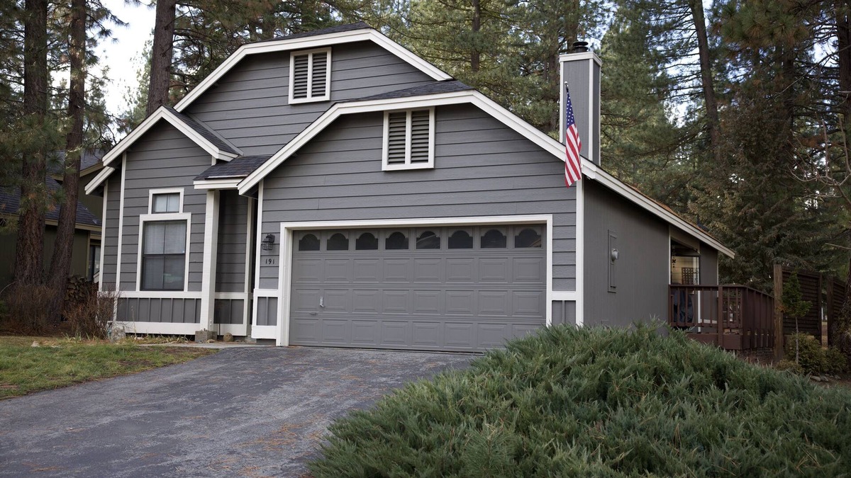 Plumas Eureka Estates House | Mountains are calling. Golf, play, and relaxation awaits!